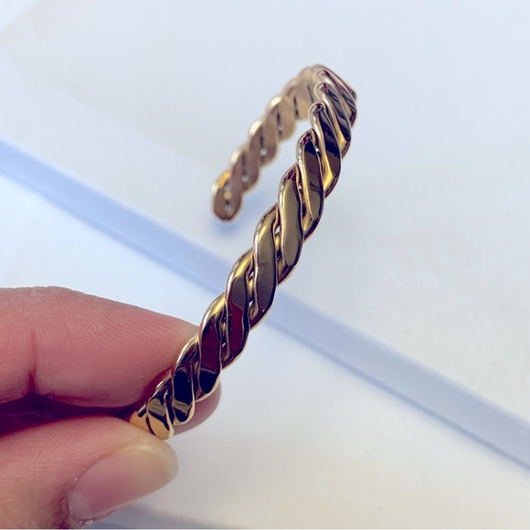◾️18K Gold Plated Twisted Open Bangle Cuff Bracelet - Picture 10 of 10